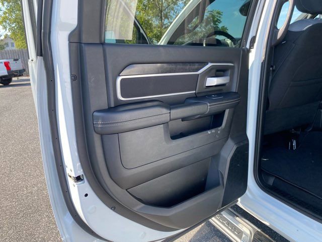 Used 2024 RAM 2500 Big Horn image 17