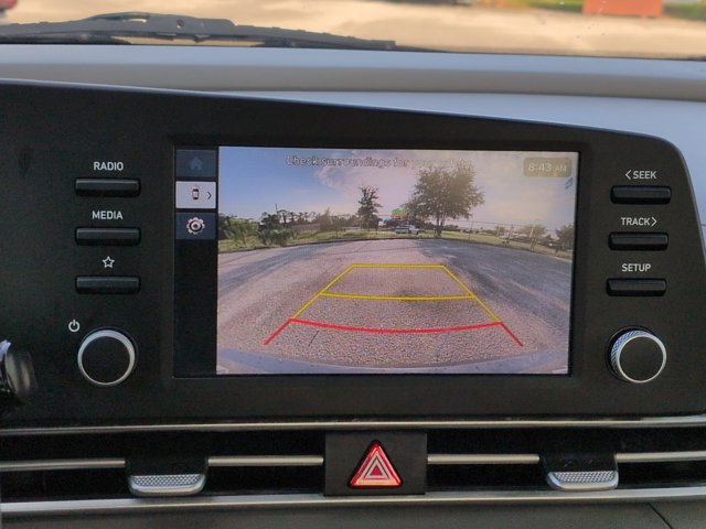 Used 2025 Hyundai Elantra Sport FWD image 18