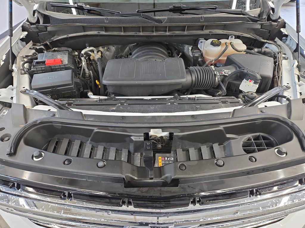 Used 2024 Chevrolet Suburban LT AWD/4WD image 28