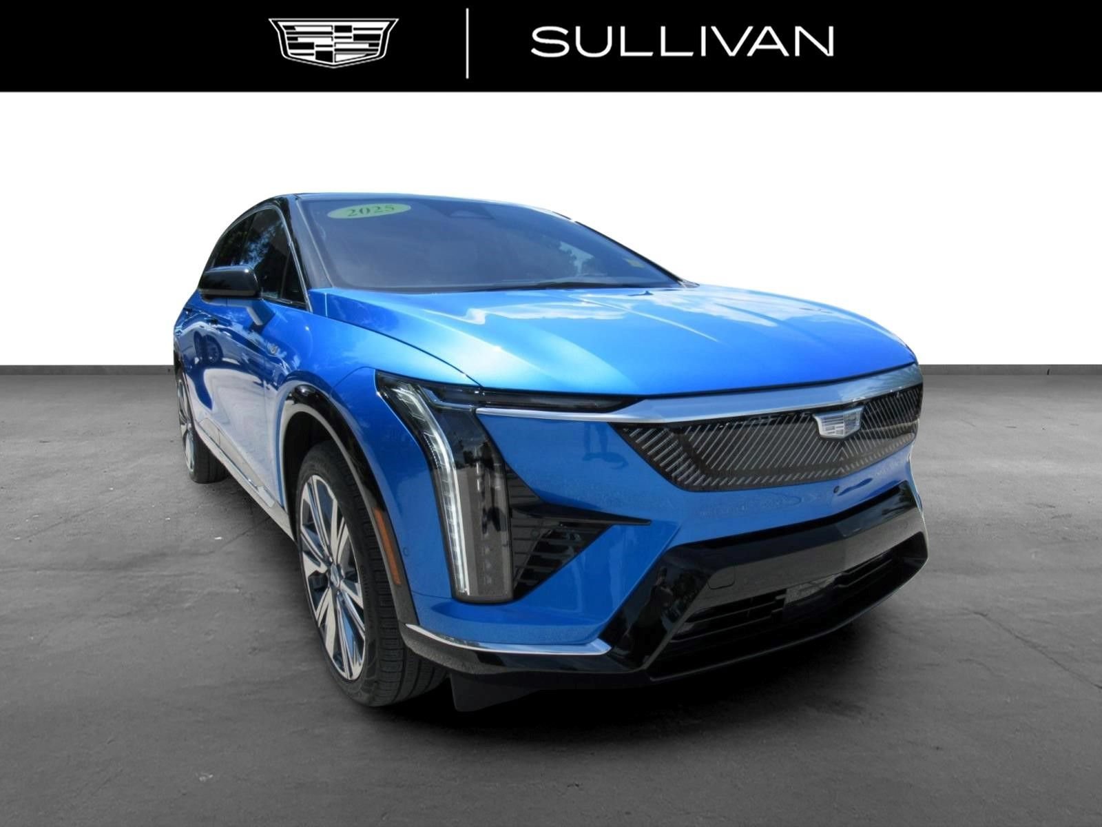 Certified 2025 Cadillac Optiq Luxury 2 AWD/4WD image 3