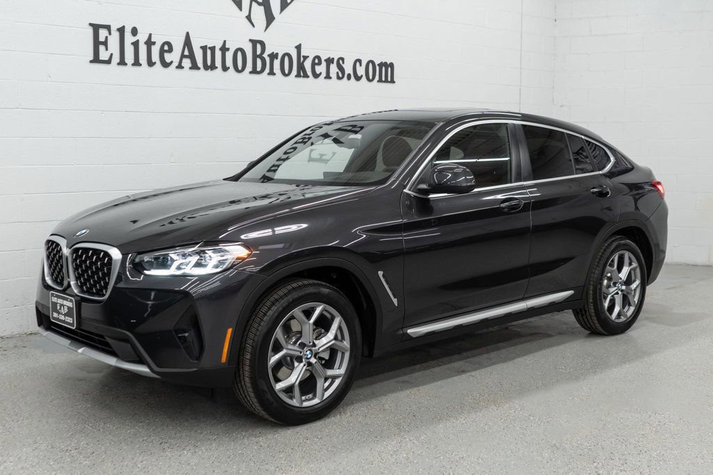 Used 2025 BMW X4 xDrive30i w/ Premium Package image 40