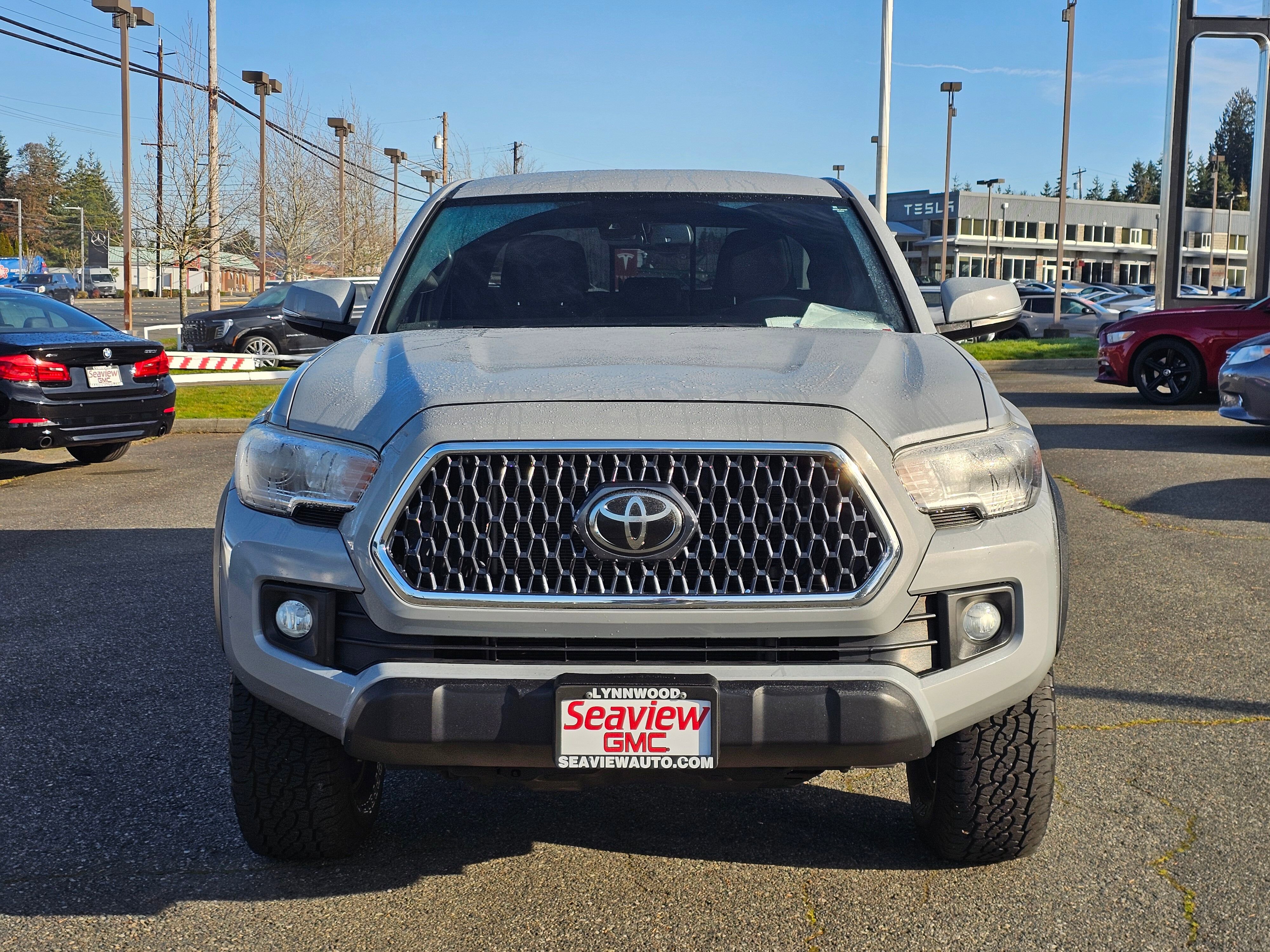 Used 2019 Toyota Tacoma TRD Off-Road image 2