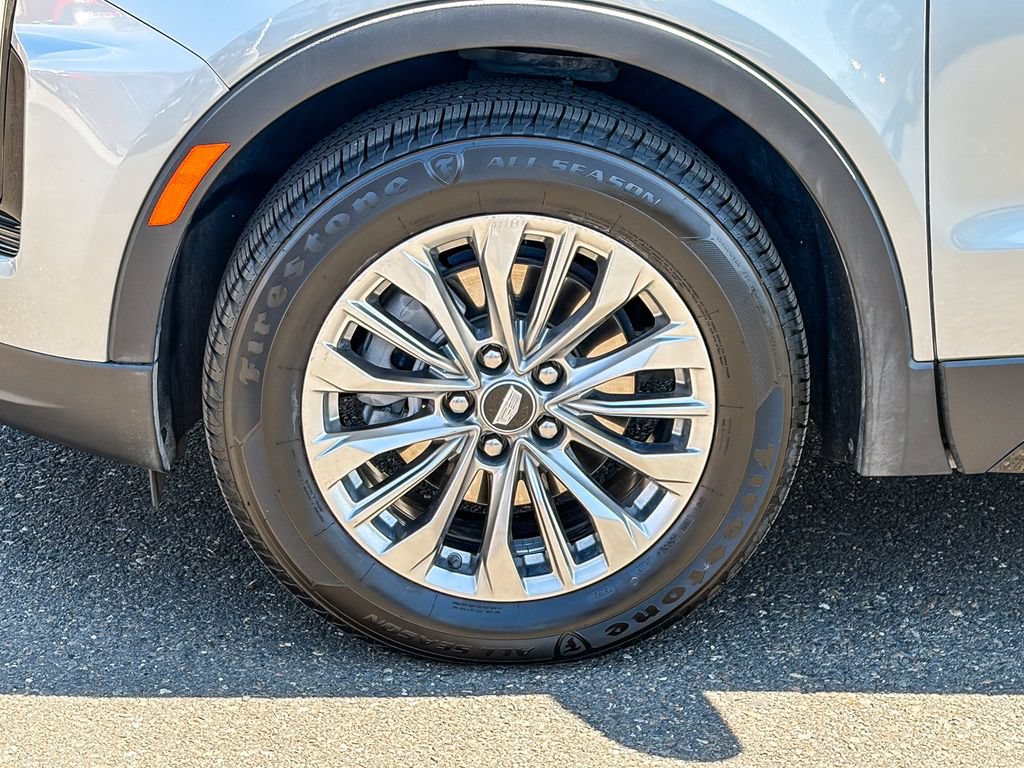 Certified 2024 Cadillac XT4 Premium Luxury FWD image 9