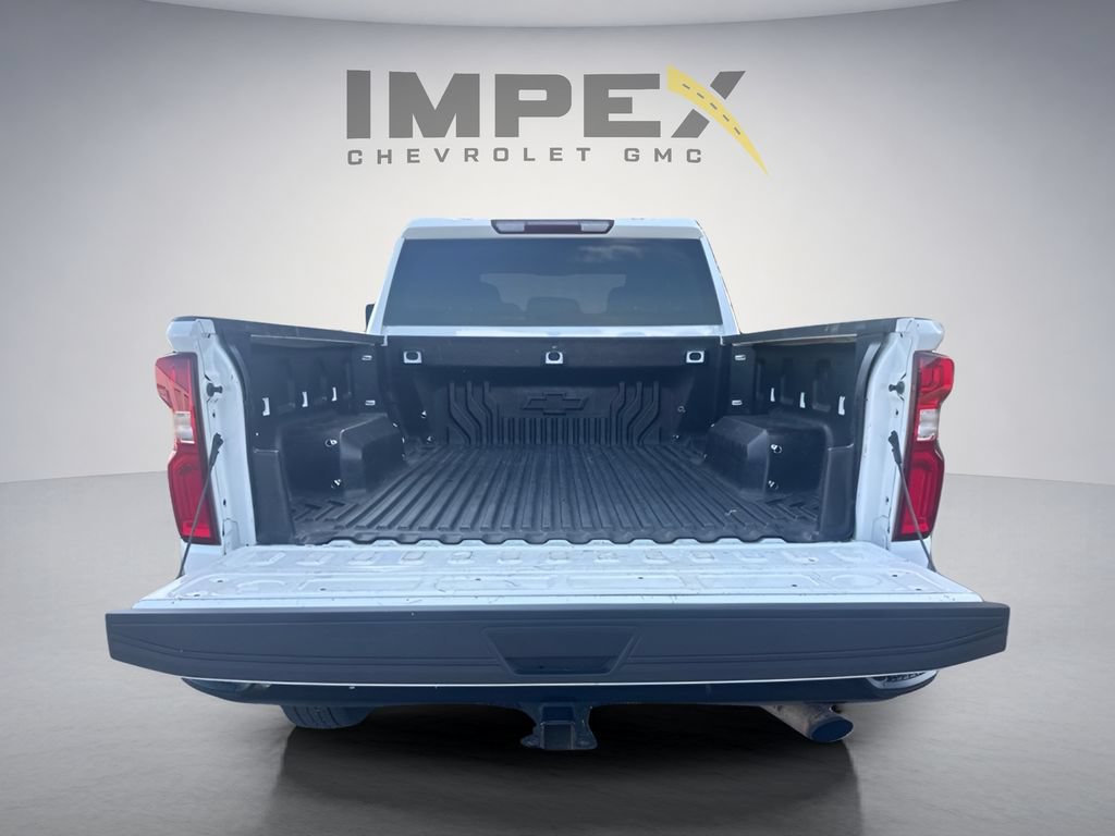 Used 2021 Chevrolet Silverado 2500 Custom w/ Custom Value Package AWD/4WD image 5