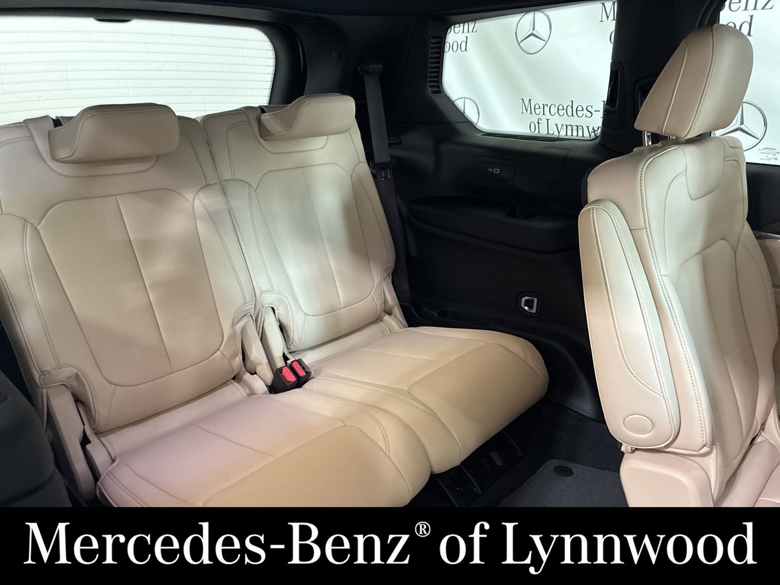 Used 2025 Jeep Grand Cherokee L Limited image 29