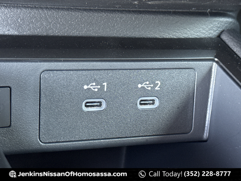 New 2026 Nissan Kicks SR FWD image 33