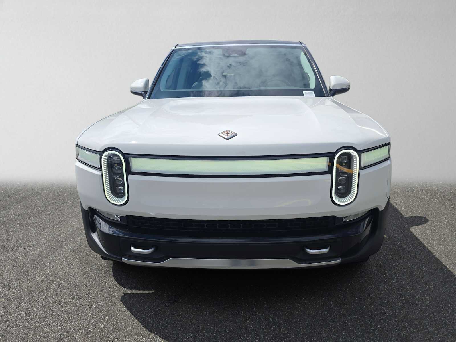Used 2024 Rivian R1S Adventure AWD/4WD image 8