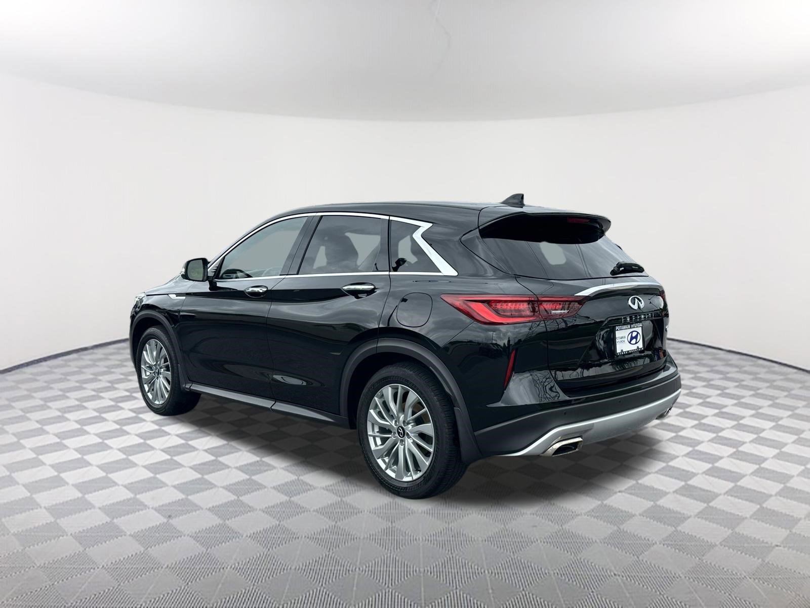 Used 2023 INFINITI QX50 Pure FWD image 7