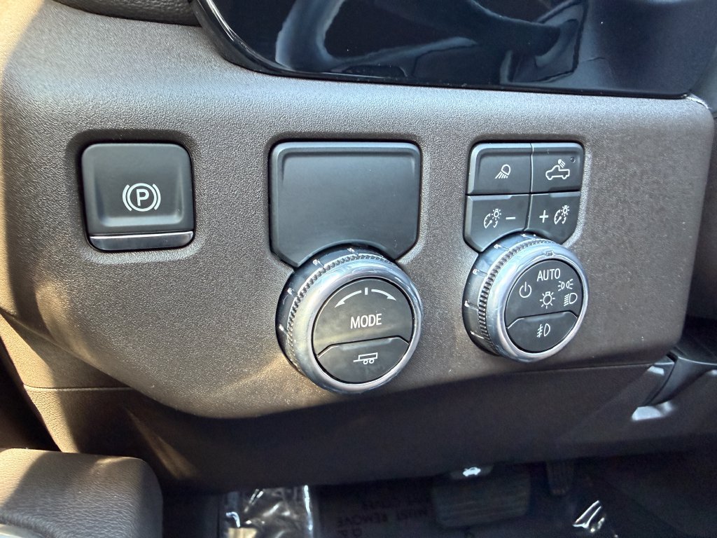 Used 2026 GMC Sierra 1500 SLT RWD image 29
