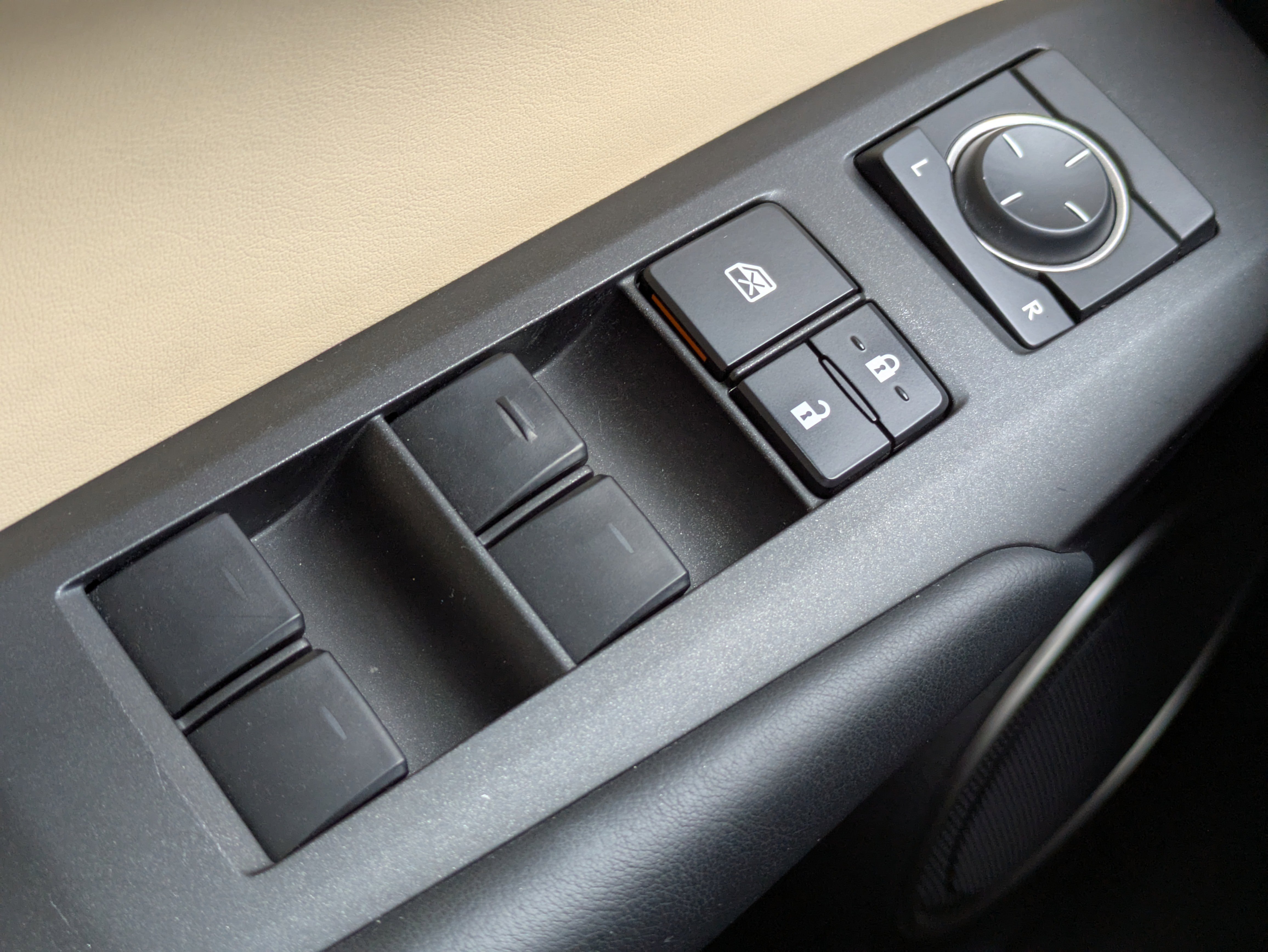 Used 2015 Lexus NX 200t FWD image 24