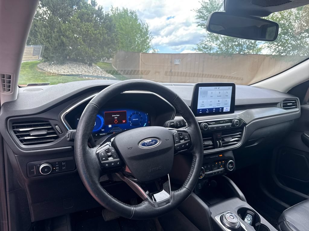 Certified 2021 Ford Escape Titanium AWD/4WD image 15