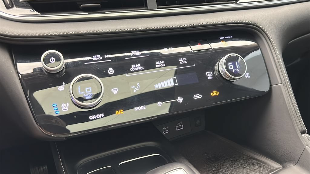 Used 2023 INFINITI QX60 Luxe w/ Performance Audio Package AWD/4WD image 18