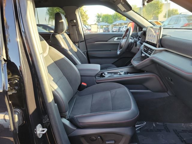 Used 2025 Ford Explorer ST image 14