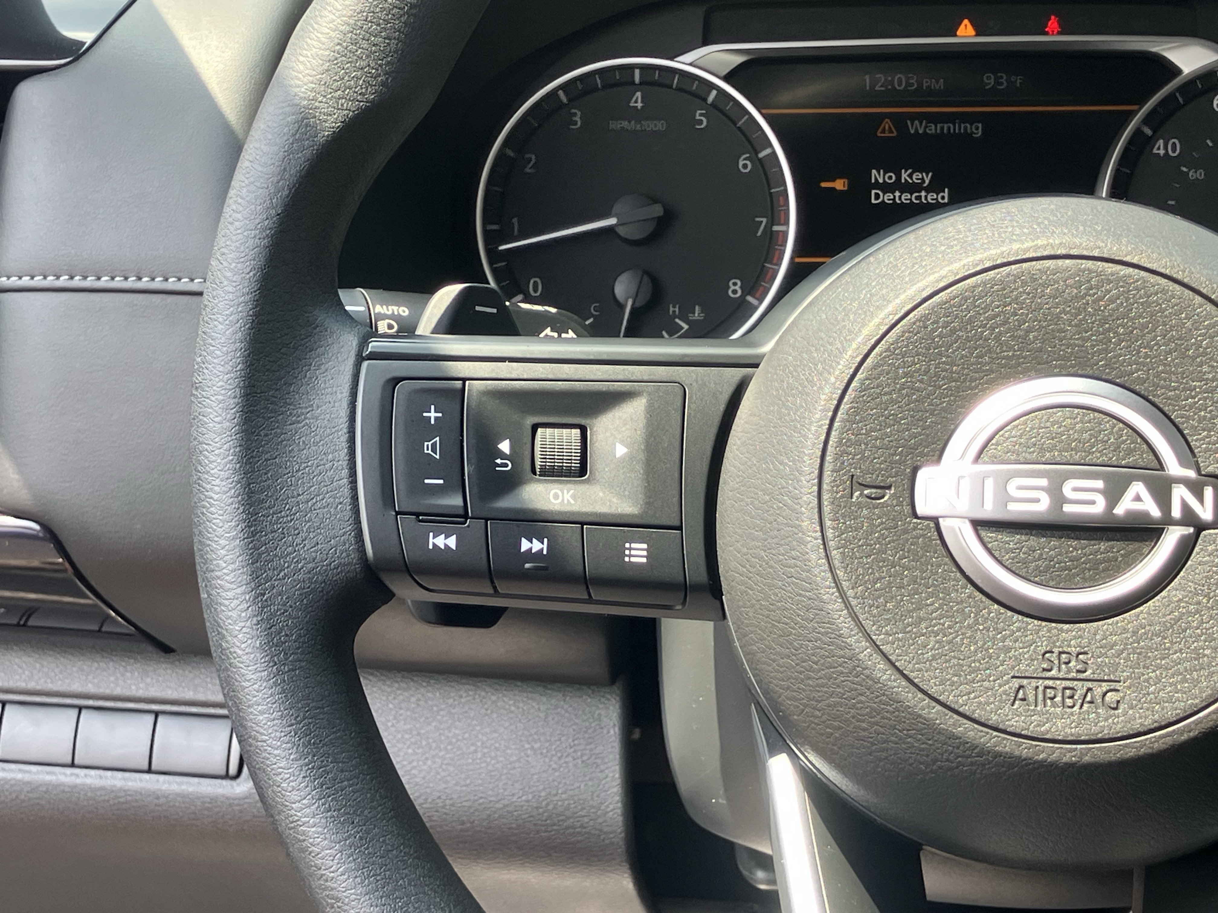 Used 2025 Nissan Pathfinder S FWD image 21