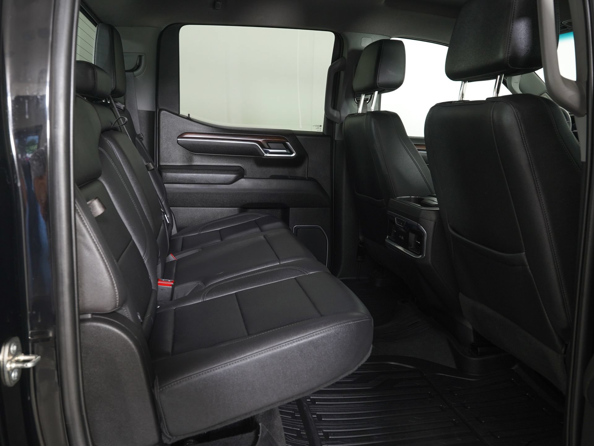 Used 2023 GMC Sierra 1500 SLT AWD/4WD image 10