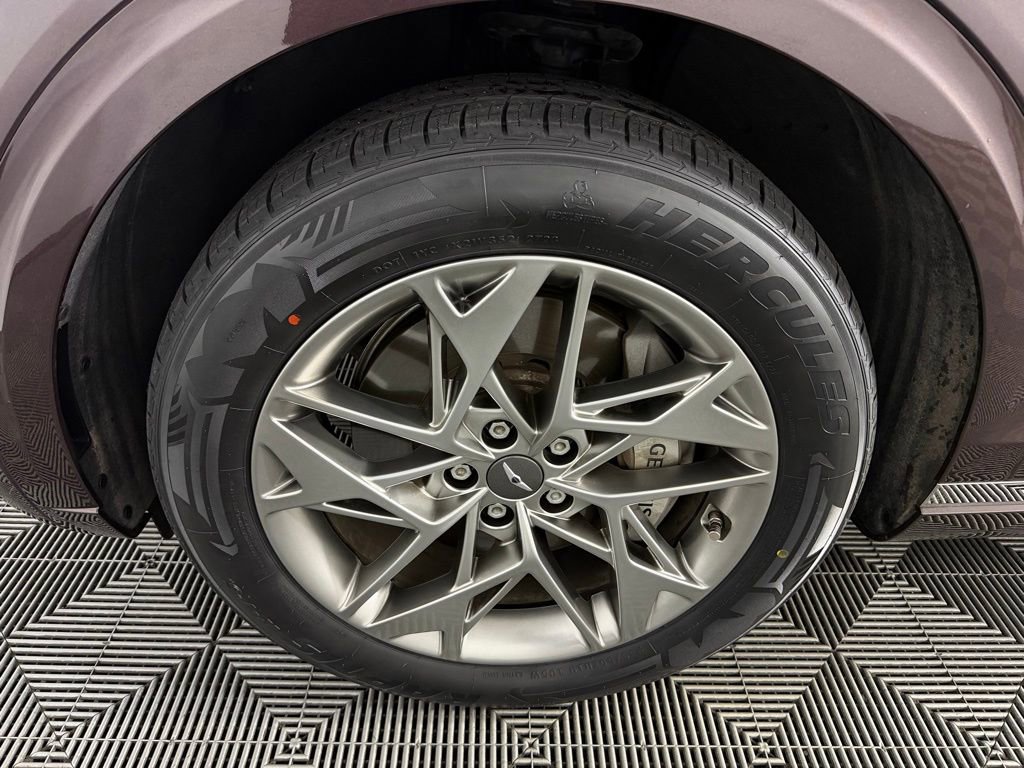 Used 2023 Genesis GV70 2.5T Select w/ Select Package image 12