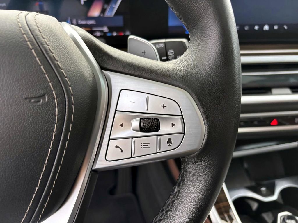 Certified 2025 BMW X7 xDrive40i image 18