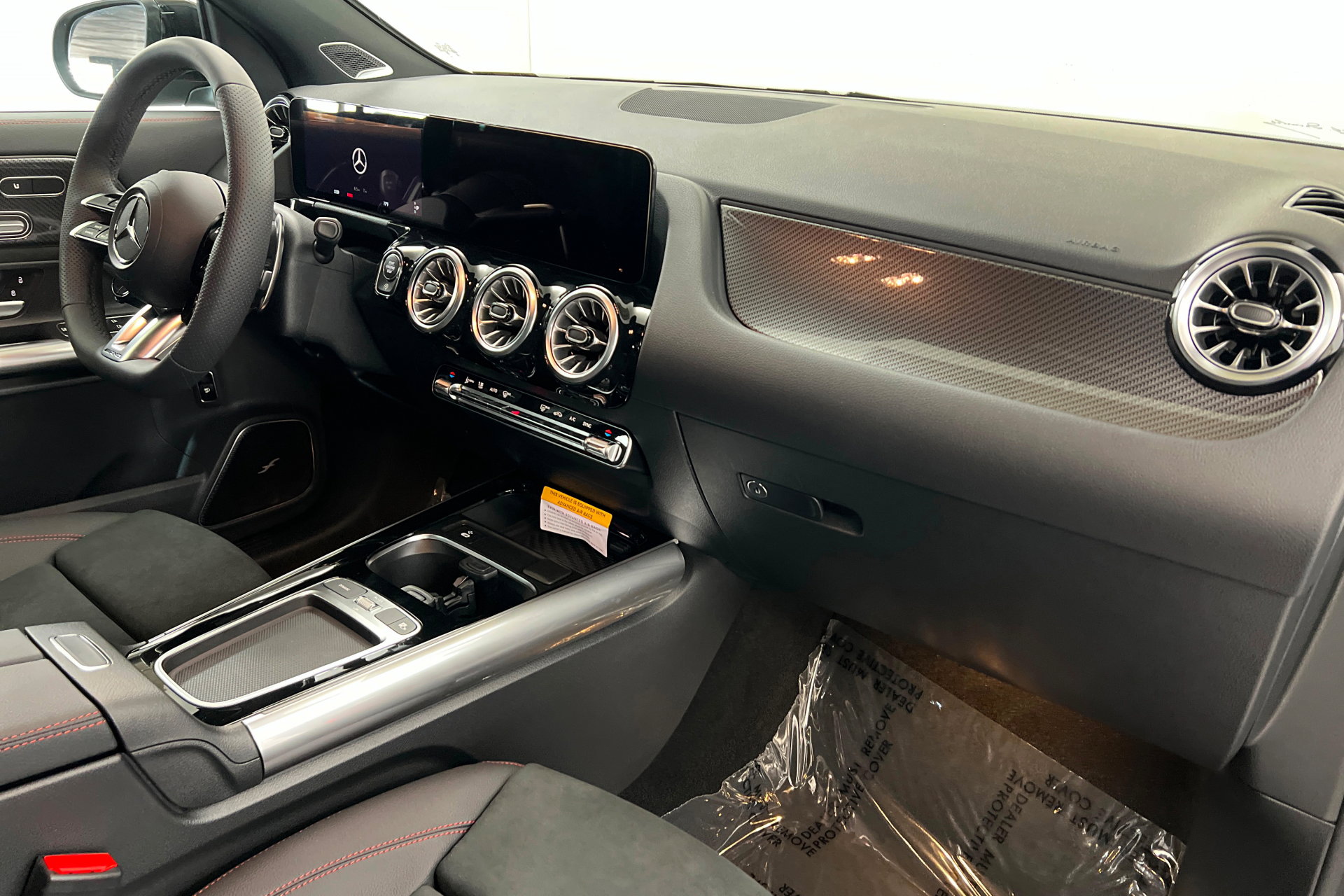 New 2026 Mercedes-Benz GLA 35 AMG 4MATIC image 24