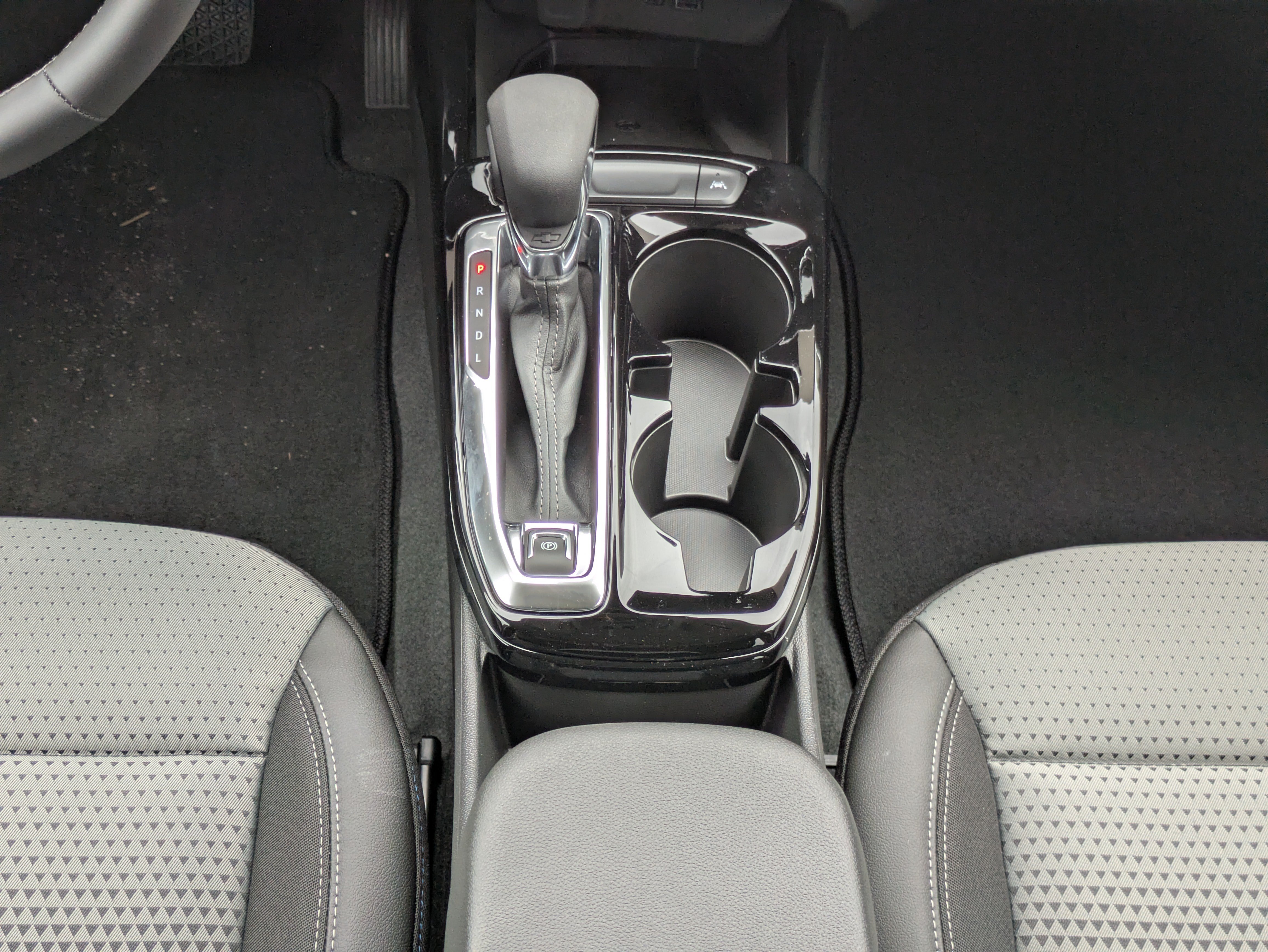 New 2026 Chevrolet Trax LT w/ Sunroof Package FWD image 6