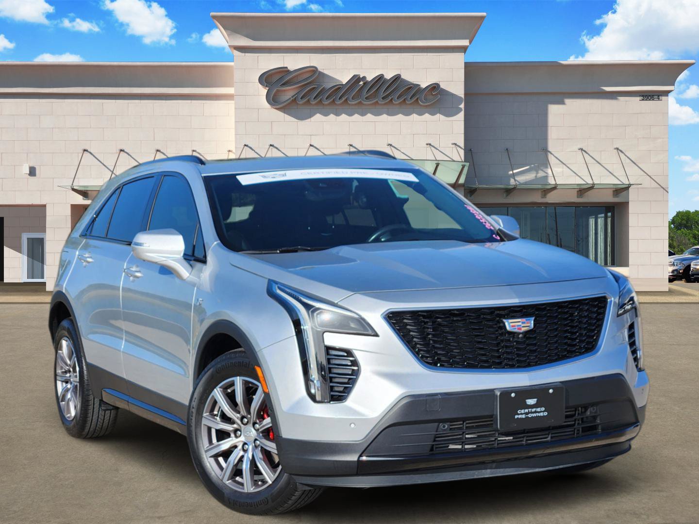 Used 2021 Cadillac XT4 Sport FWD image 1