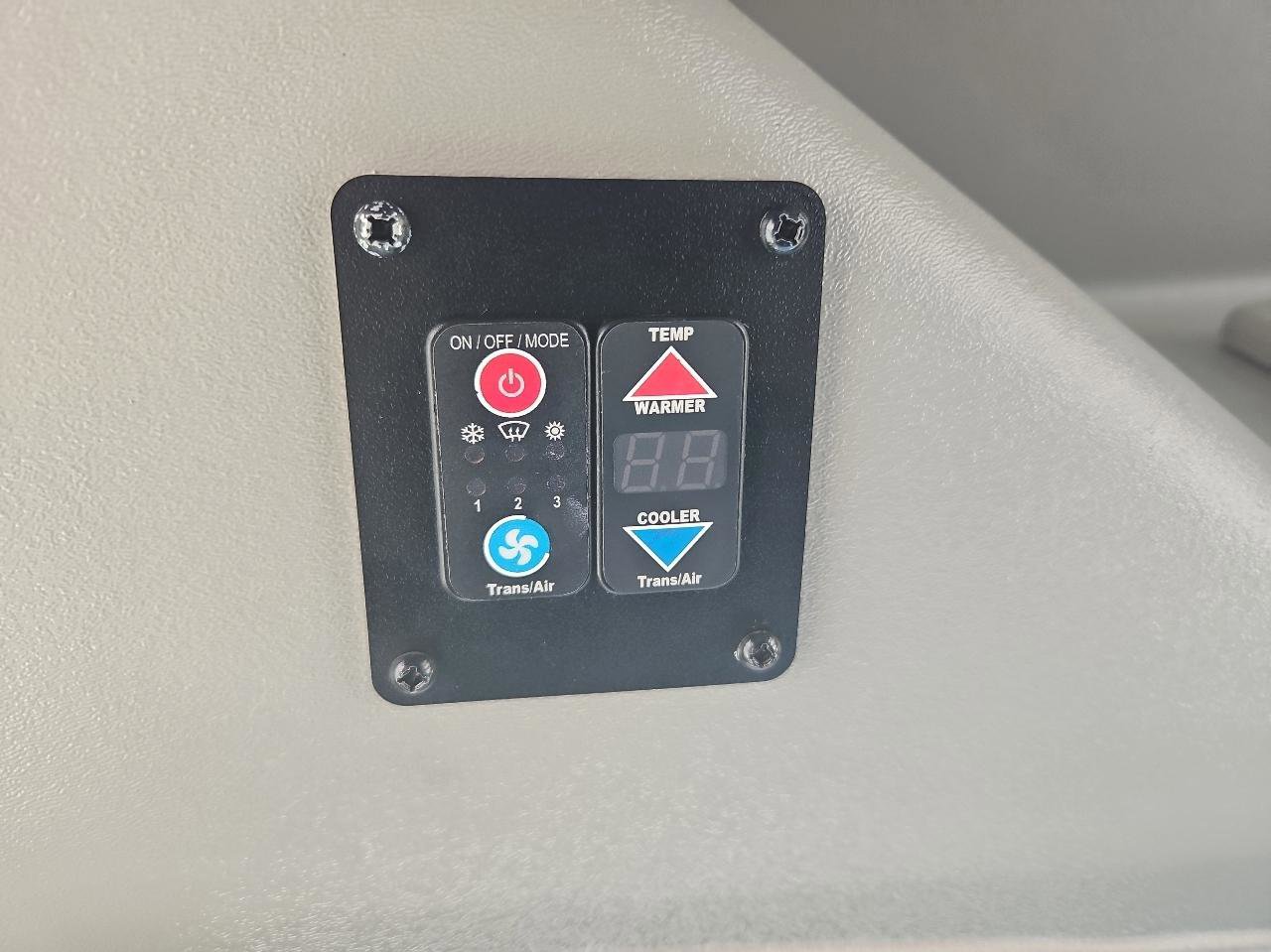 Used 2015 Chevrolet Express 4500 w/ Shuttle Bus Package RWD image 39