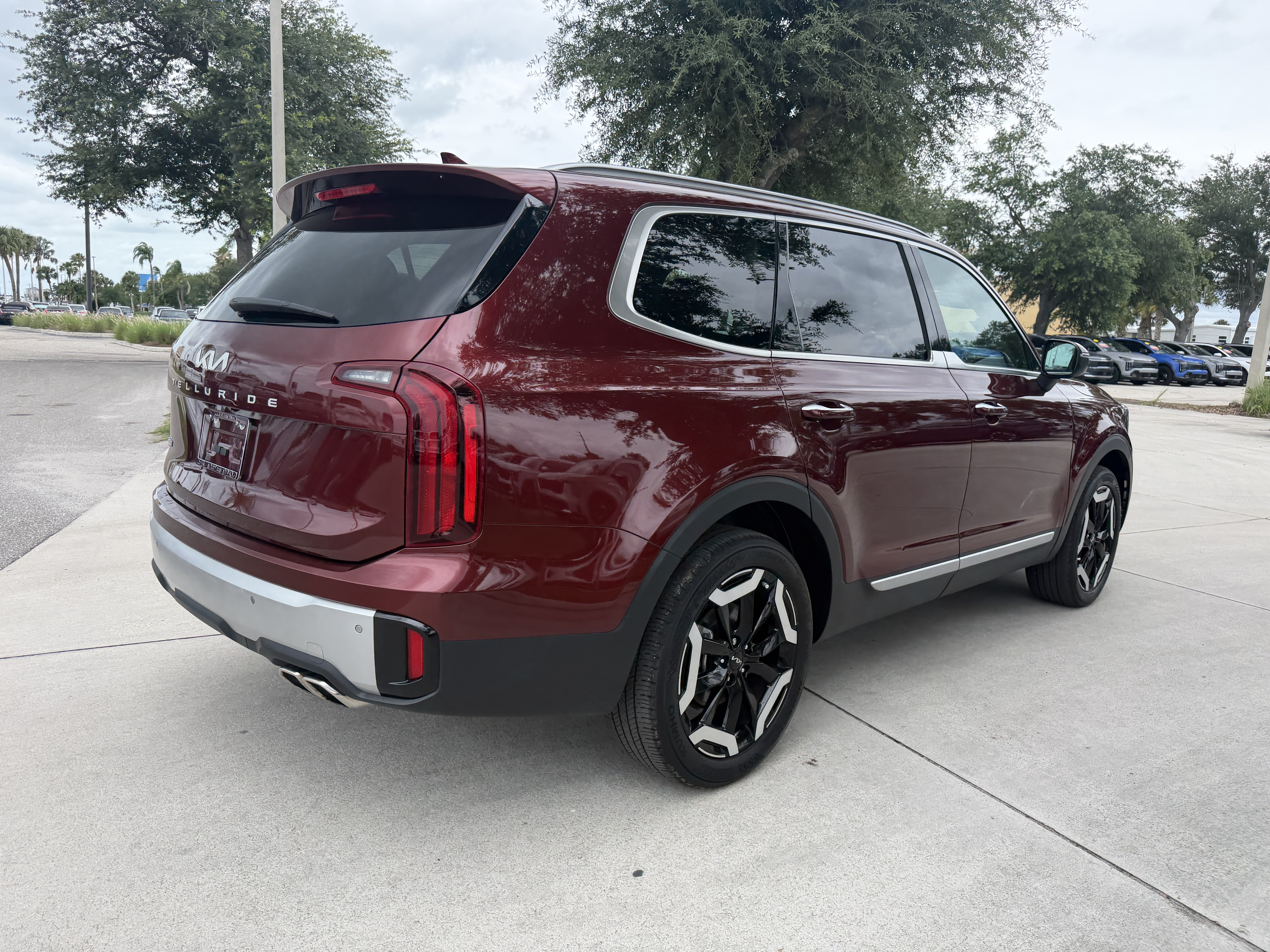 Certified 2024 Kia Telluride S FWD image 4