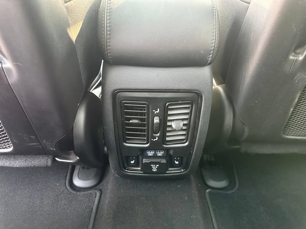 Used 2020 Jeep Grand Cherokee High Altitude AWD/4WD image 24