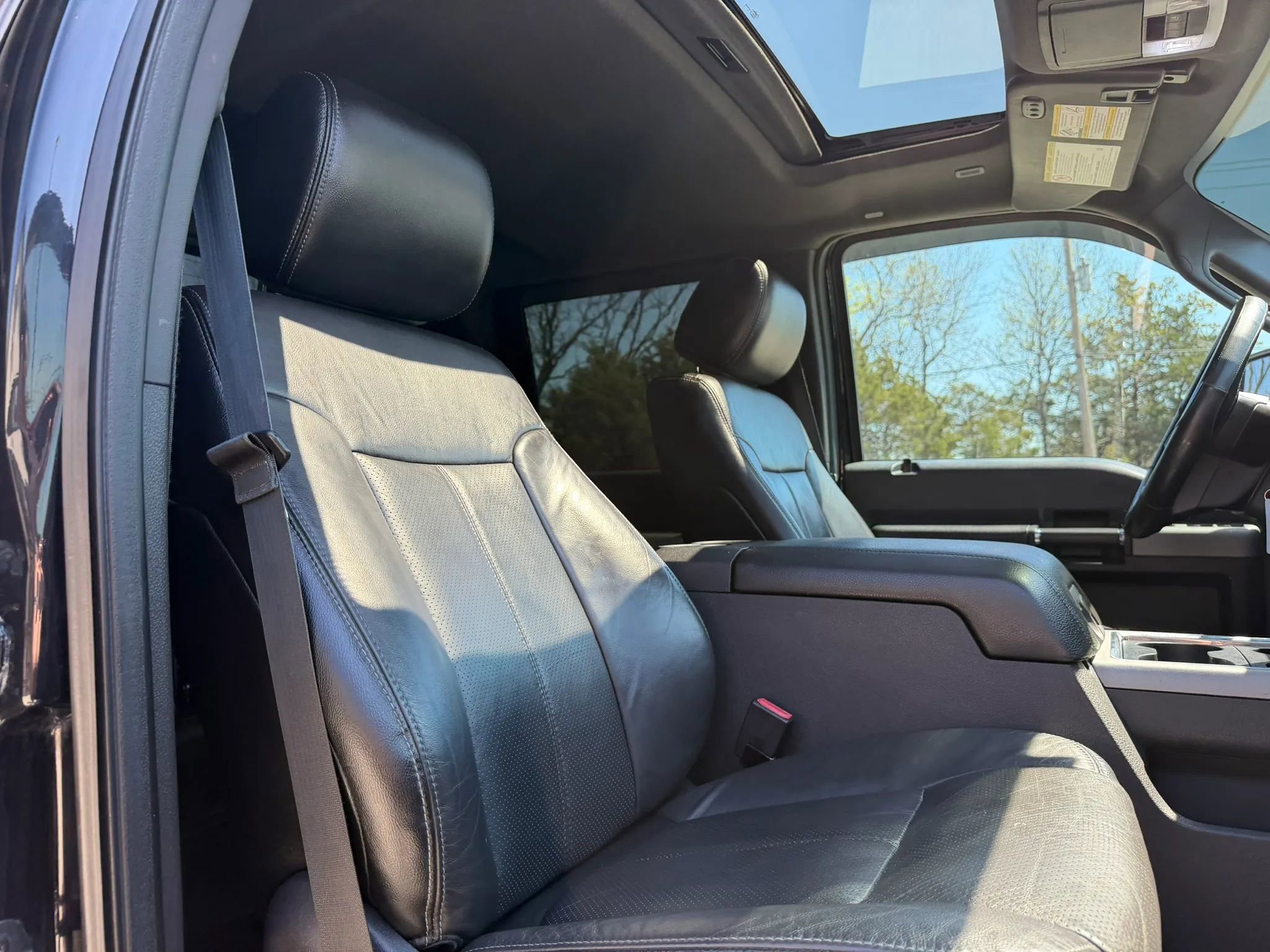 Used 2015 Ford F350 Lariat w/ Lariat Ultimate Package AWD/4WD image 57