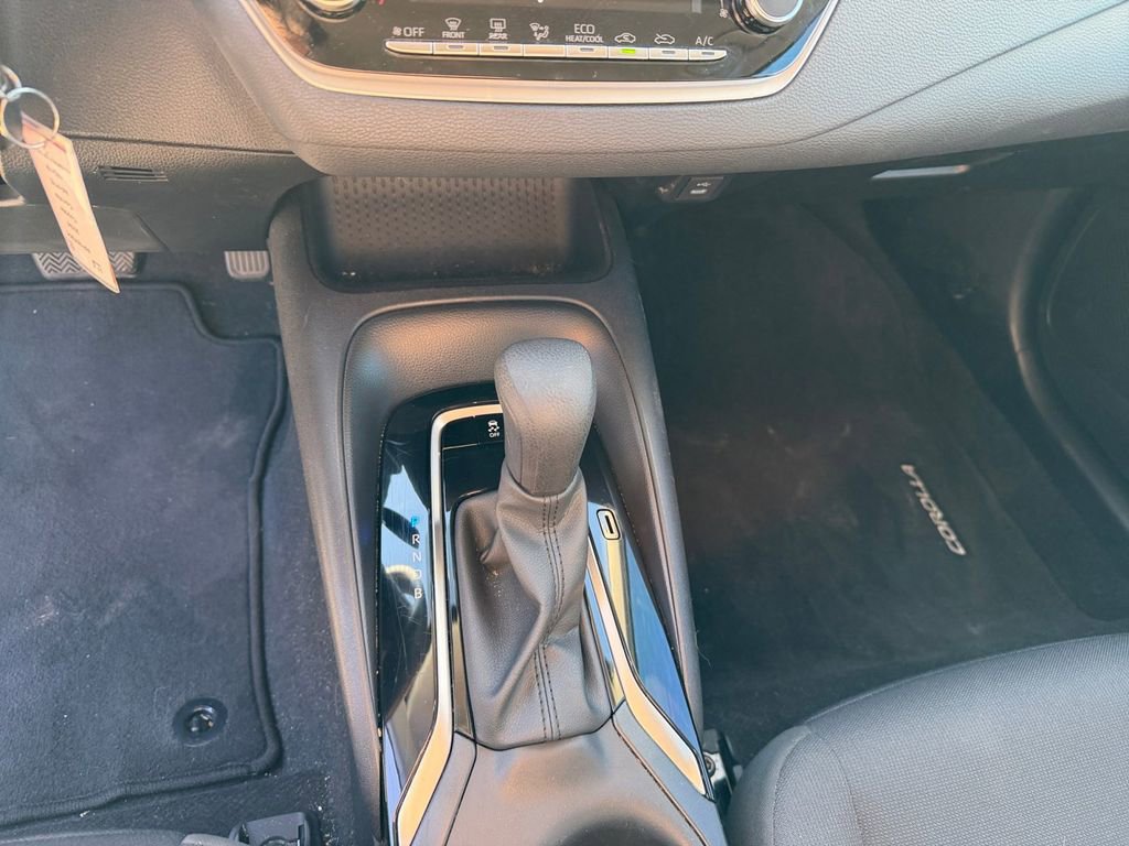 Used 2024 Toyota Corolla LE image 11