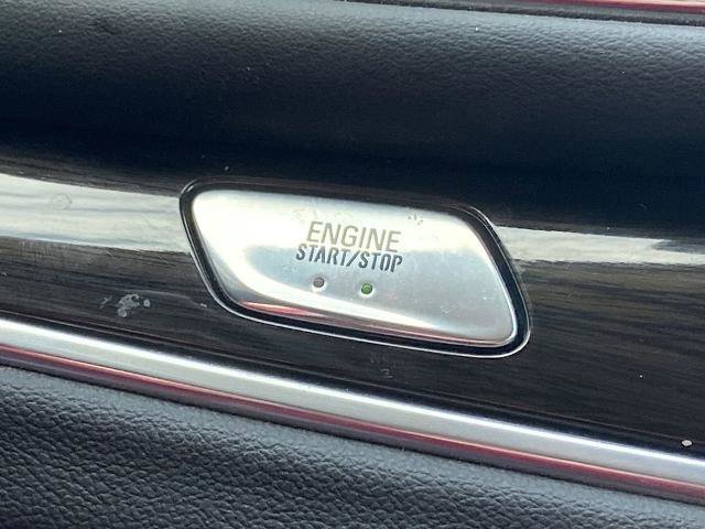 Used 2021 Buick Enclave Essence image 12