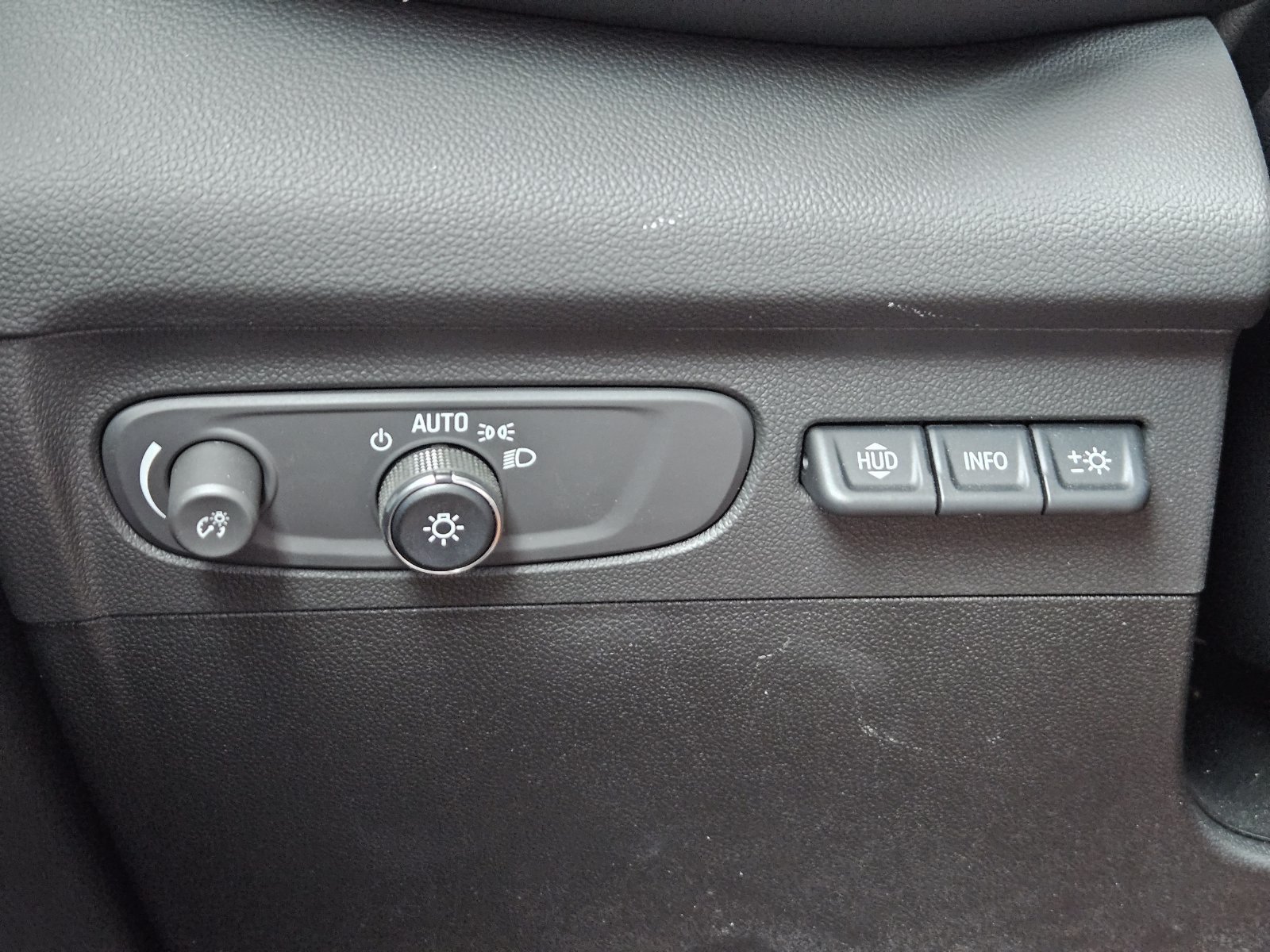 Used 2023 Buick Envision Avenir FWD image 26