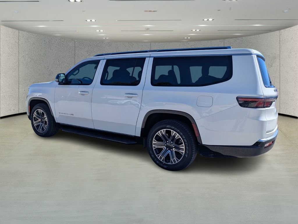 Used 2023 Jeep Wagoneer L Series II image 5