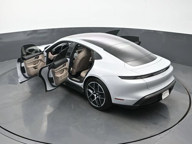 Certified 2025 Porsche Taycan AWD/4WD image 30