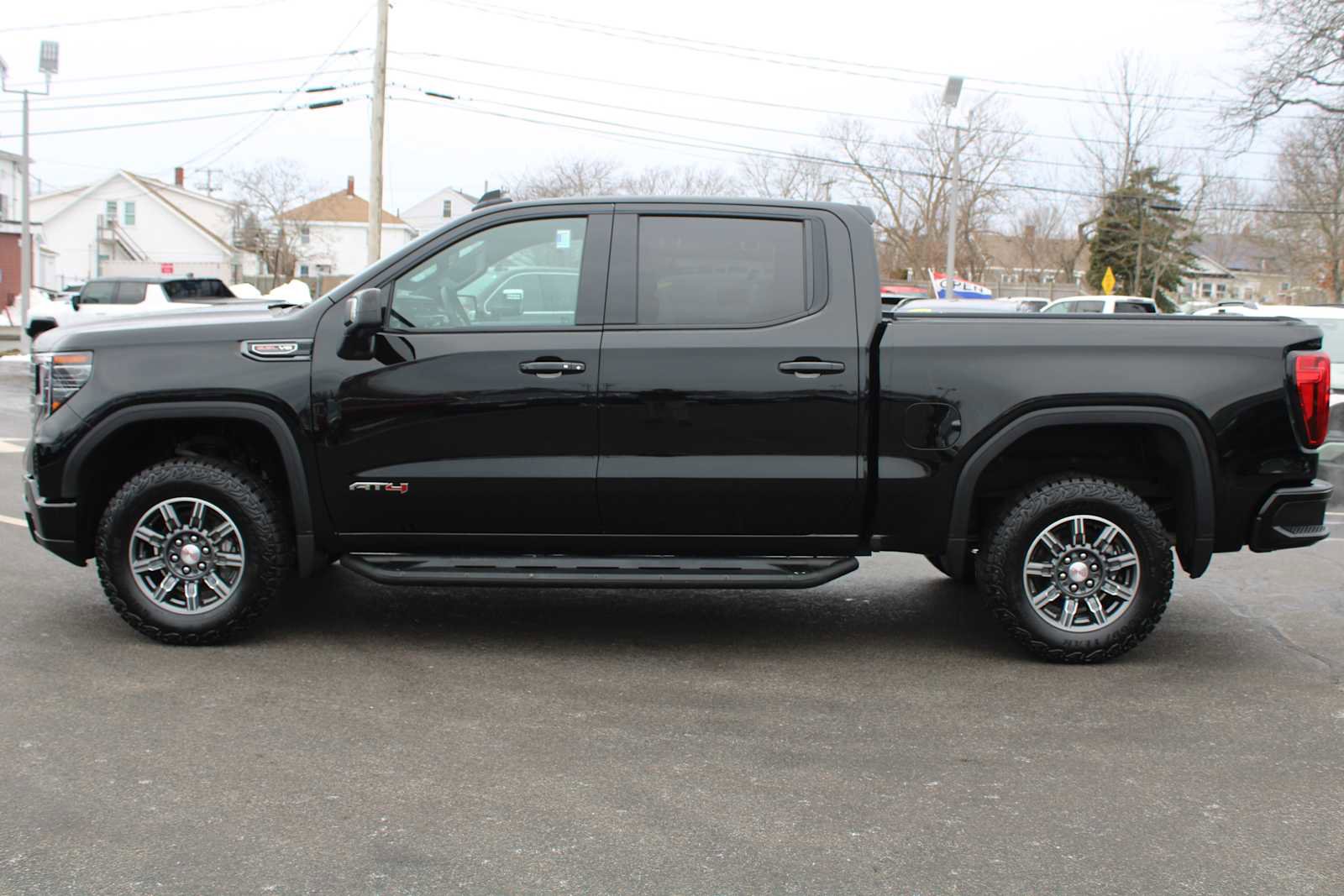 Certified 2024 GMC Sierra 1500 AT4 w/ Technology Package image 4