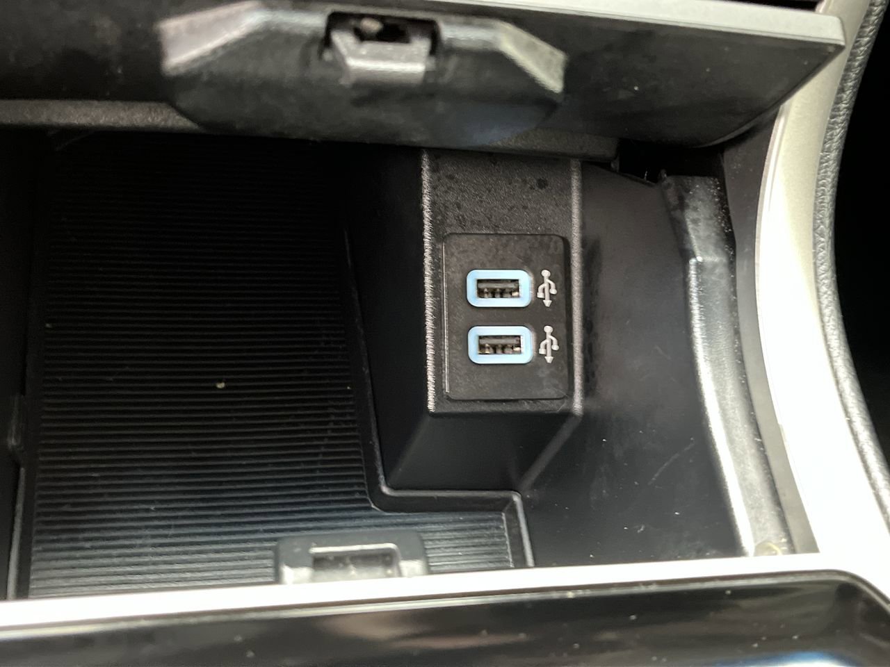 Used 2019 Ford Edge SEL w/ Cold Weather Package AWD/4WD image 25
