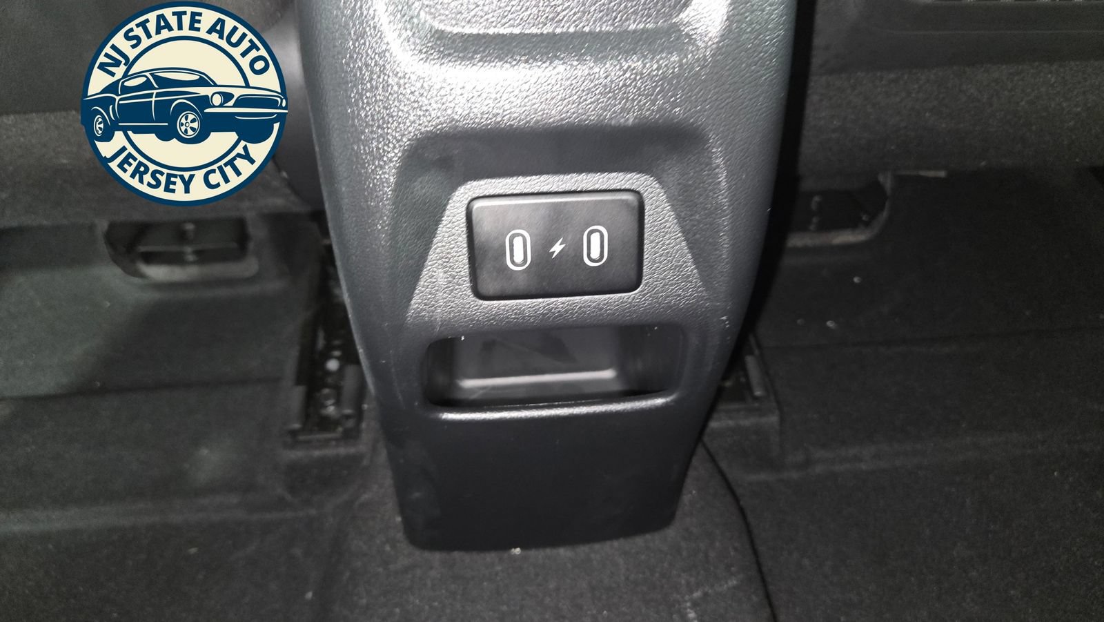Used 2026 Hyundai Venue SEL FWD image 28