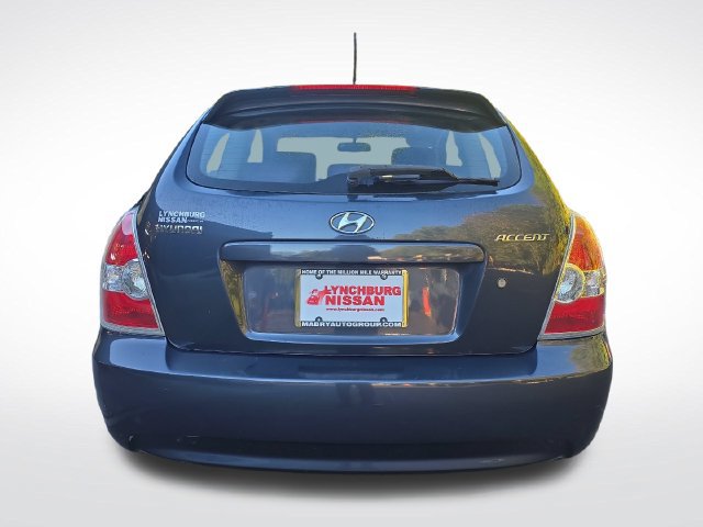 Used 2010 Hyundai Accent SE FWD image 4