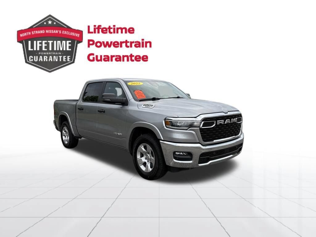 Used 2025 RAM 1500 Big Horn AWD/4WD image 9