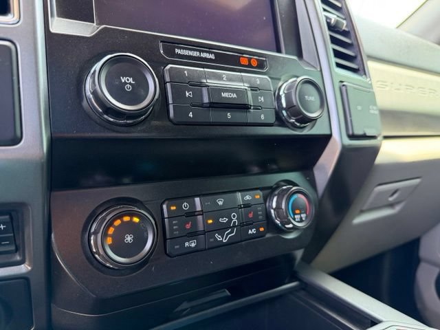 Used 2020 Ford F350 XLT w/ XLT Premium Package AWD/4WD image 16