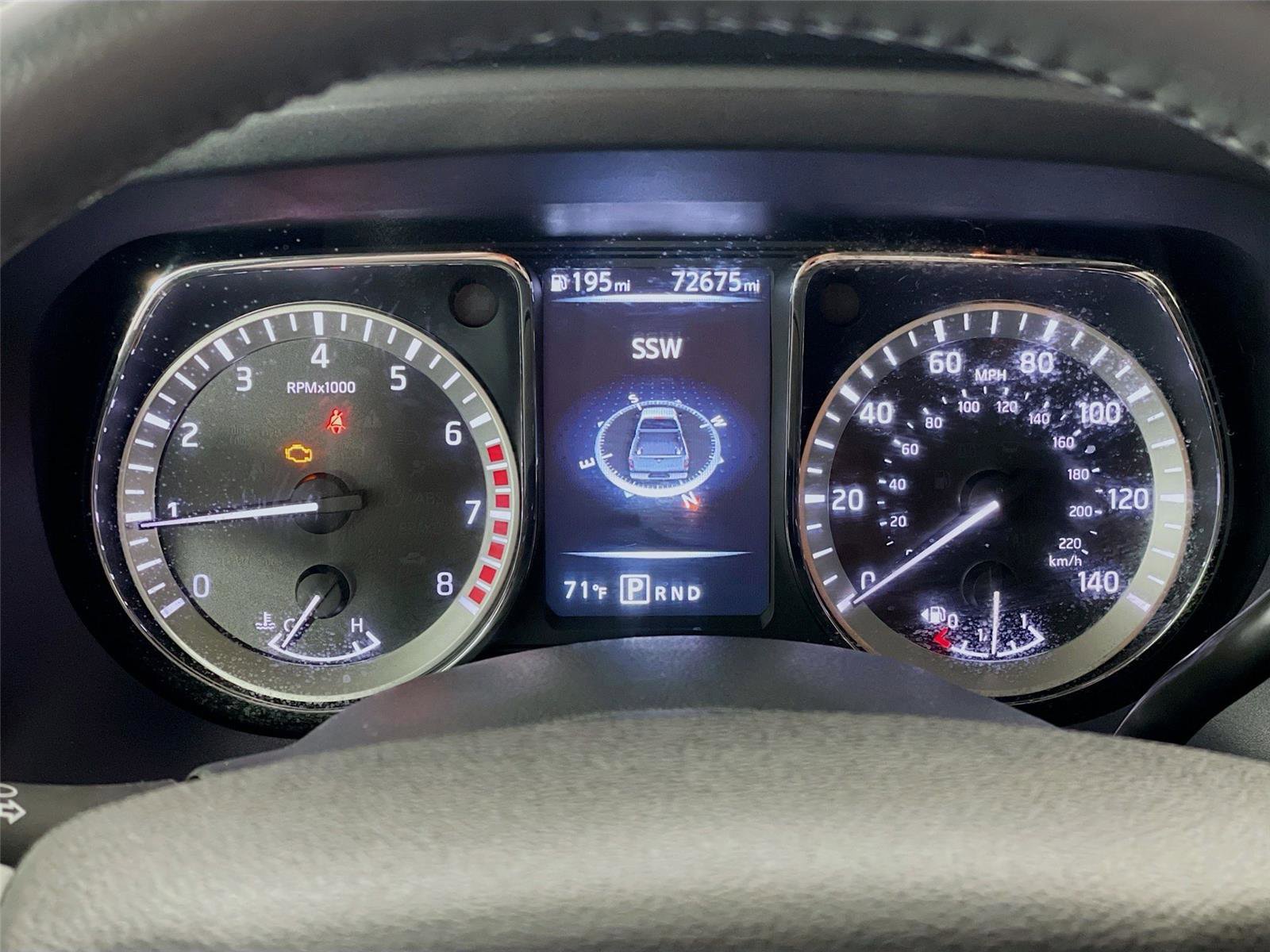 Used 2018 Nissan Titan SV w/ SV Convenience Package image 15