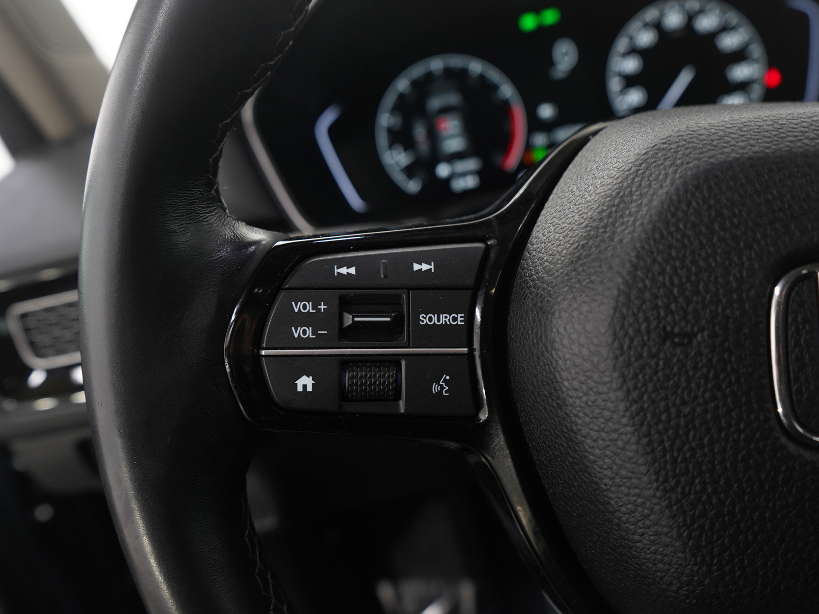 Used 2022 Honda Civic EX-L image 25