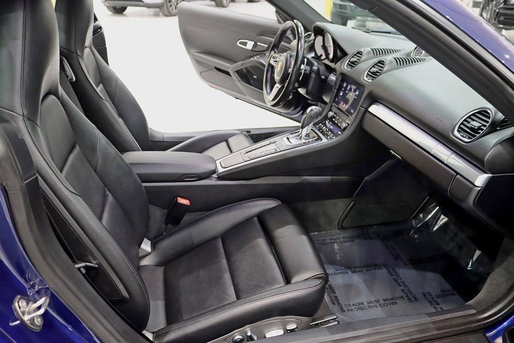 Used 2020 Porsche 718 Cayman image 28