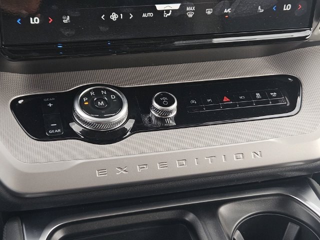 New 2026 Ford Expedition Active RWD image 28