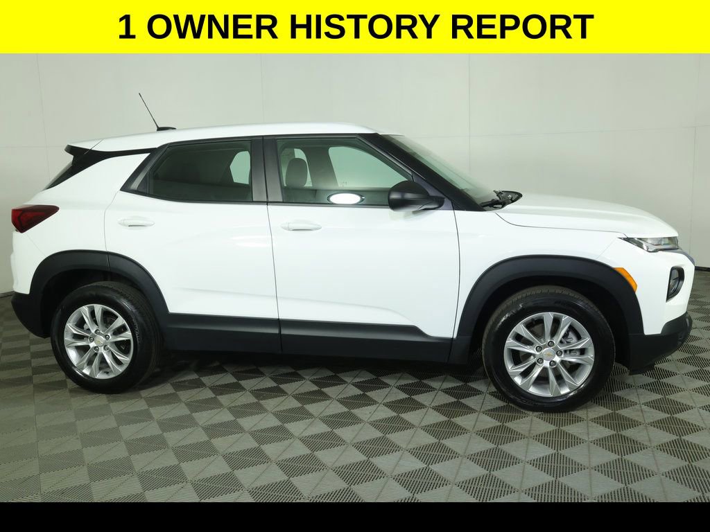 Used 2023 Chevrolet TrailBlazer LS AWD/4WD image 2