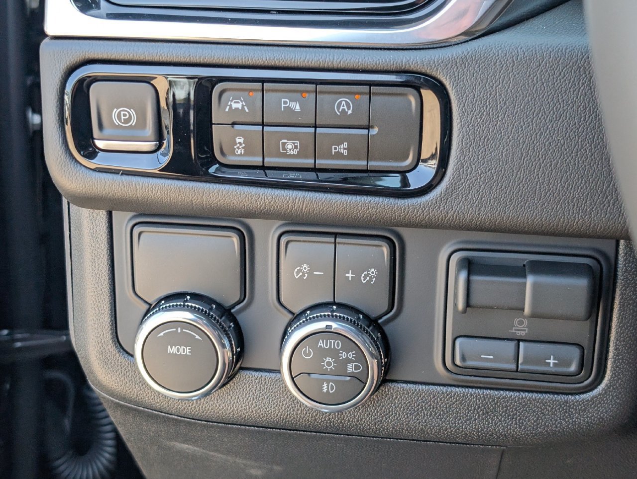 New 2027 GMC Yukon Denali w/ Advanced Technology Package RWD image 17