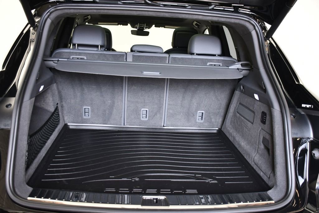 Certified 2023 Porsche Cayenne Turbo AWD/4WD image 22