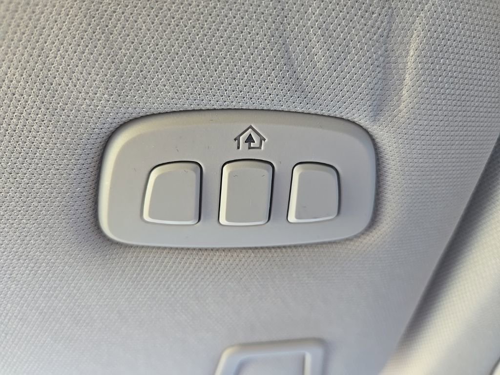 Used 2025 Lincoln Nautilus Reserve image 72