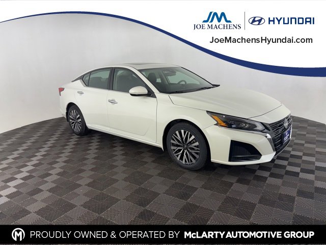 Used 2023 Nissan Altima 2.5 SV w/ SV Premium Package