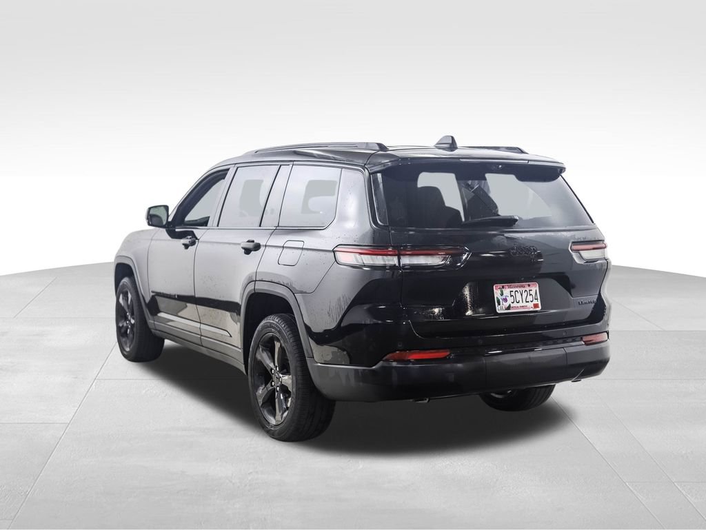 Used 2024 Jeep Grand Cherokee L Limited w/ Luxury Tech Group II image 3