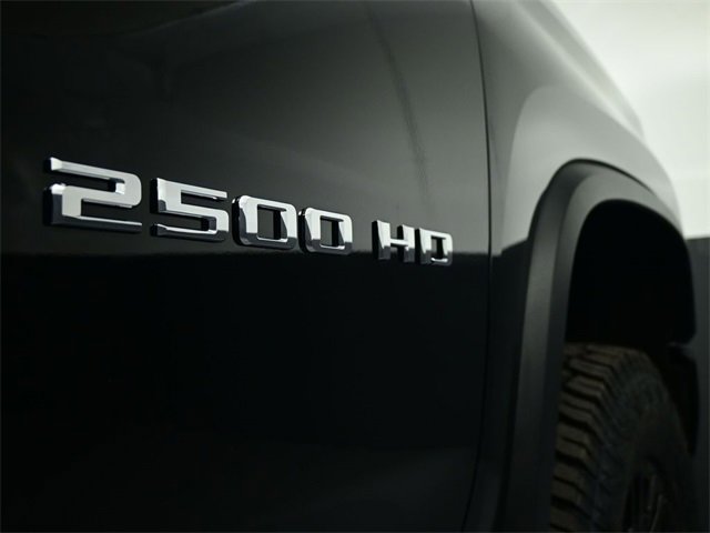 Used 2024 Chevrolet Silverado 2500 ZR2 w/ Technology Package image 40